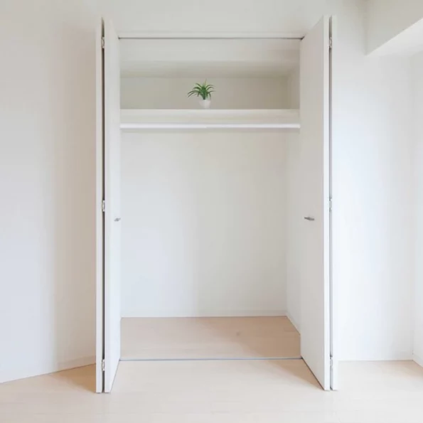 No Tools Spring Tension Utility Rod, 42-72", White