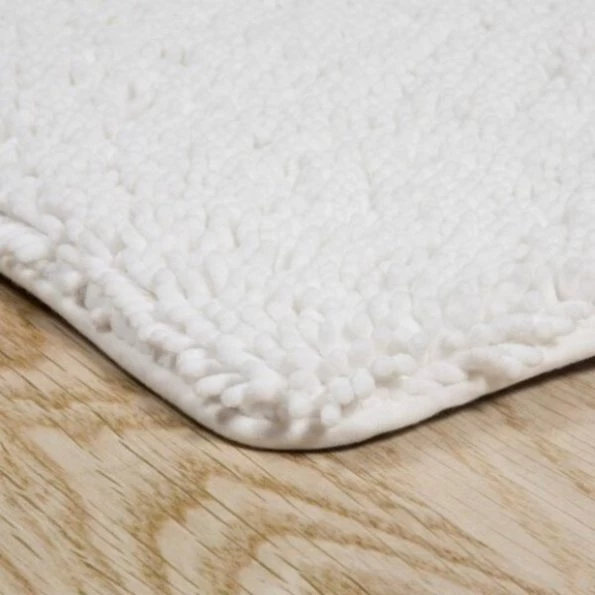 Hastings Home Memory Foam Shag Bath Mat 2-feet by 5-feet – White