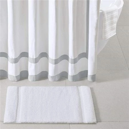 Madison Park MPS72-359 24 x 40 in. Border Stripe Marshmellow Bath Rug - White