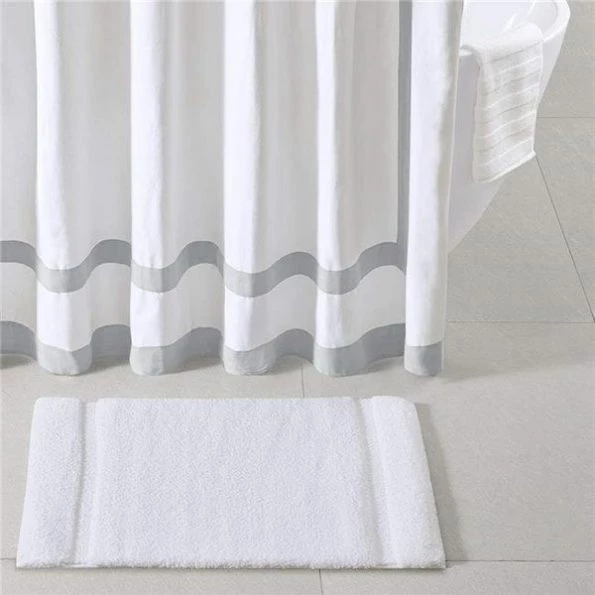 Madison Park MPS72-359 24 x 40 in. Border Stripe Marshmellow Bath Rug – White