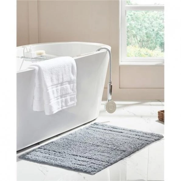 Olivia Gray RGE08384 24 x 36 in. Erin Cotton Bath Rug; Silver