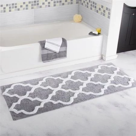 Lavish Home 67-0029-S 24 x 60 in. 100 Percent Cotton Trellis Bathroom Mat - Silver